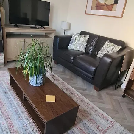4-5 Bedroom 2 Bath Mobility Accessible Tatil Evi Guisborough