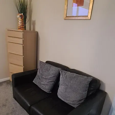 4-5 Bedroom 2 Bath Mobility Accessible * Guisborough